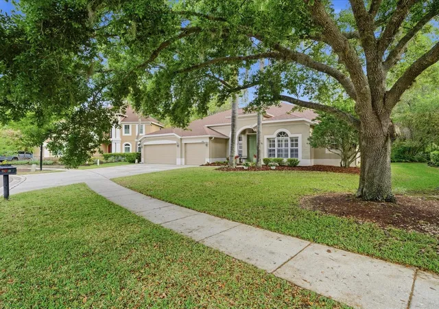 Photo 3 of Single family home for sale at 18931 Chaville Rd, Lutz, FL 33558 | MLS# TB8491376 | Listing updated on 2026-08-20