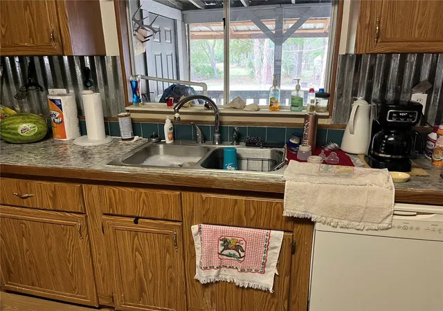 3rd image of 12501 Sw Hwy 200, Dunnellon, FL 34432 | MLS# OM721658
