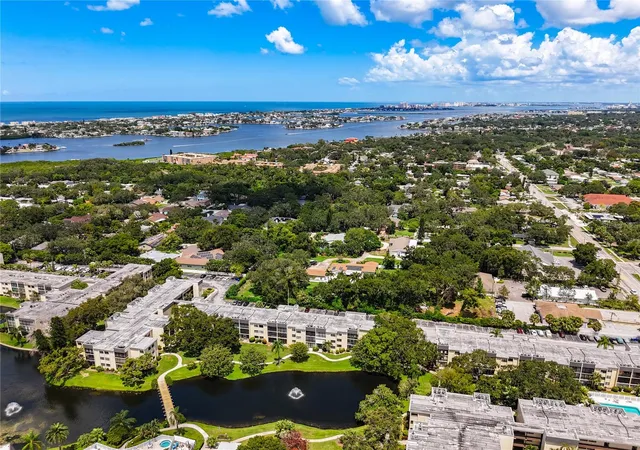 4th image of 14130 Rosemary Ln #3215, Largo, FL 33774 | MLS# TB8491413