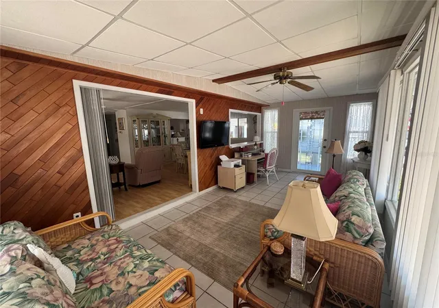 Photo 4 of Manufactured home for sale at 611 Iris Dr, Venice, FL 34293 | MLS# N6143632 | Listing updated on 2026-09-30