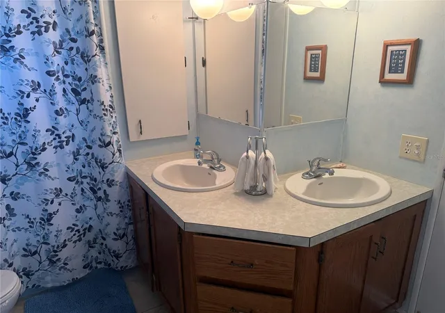 5th image of 731 Camellia Dr, Venice, FL 34293 | MLS# N6143633