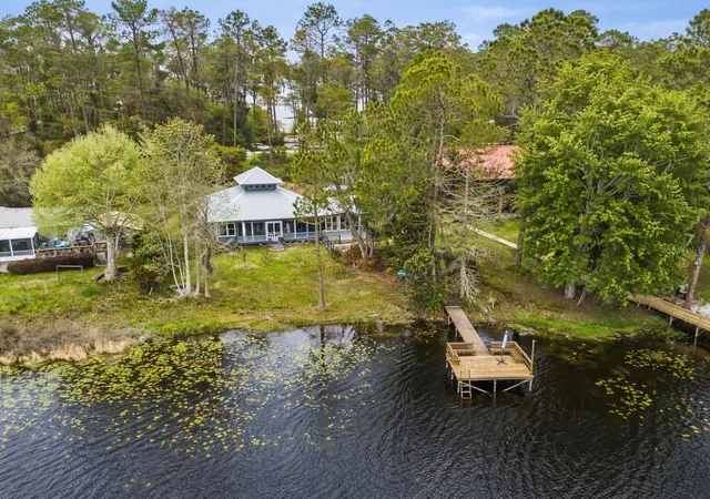 3rd image of 299 Riley Lake Dr, Hawthorne, FL 32640 | MLS# GC538917