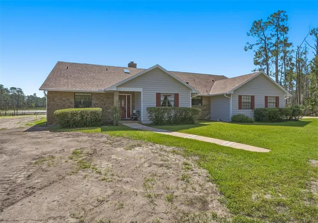 Photo 2 of Single family home for sale at 349 Seminole Woods Blvd, Geneva, FL 32732 | MLS# O6394362 | Listing updated on 2026-09-24