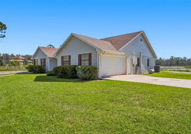Photo 3 of Single family home for sale at 349 Seminole Woods Blvd, Geneva, FL 32732 | MLS# O6394362 | Listing updated on 2026-09-24