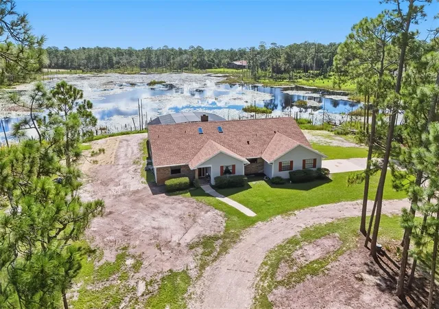 Photo 3 of Single family home for sale at 349 Seminole Woods Blvd, Geneva, FL 32732 | MLS# O6394362 | Listing updated on 2026-09-24