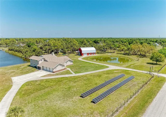 3rd image of 770 Buckskin Ct, Englewood, FL 34223 | MLS# A4687845