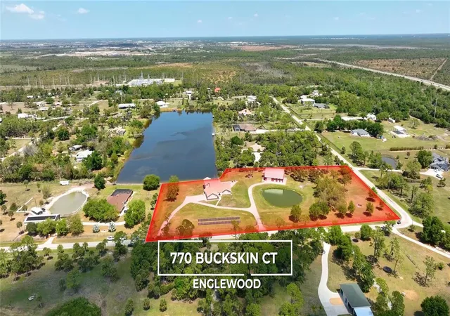 Photo 4 of Single family home for sale at 770 Buckskin Ct, Englewood, FL 34223 | MLS# A4687845 | Listing updated on 2026-09-30