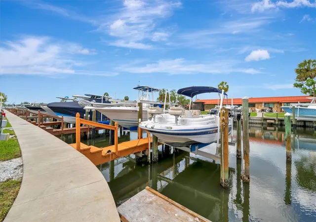 3rd image of 9604 Cortez Rd W #436, Bradenton, FL 34210 | MLS# A4687846