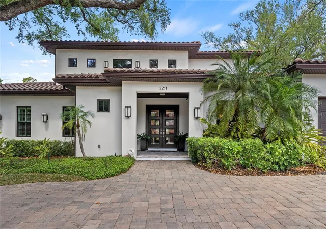 1st image of 3211 W Bay Villa Ave, Tampa, FL 33611 | MLS# TB8491483