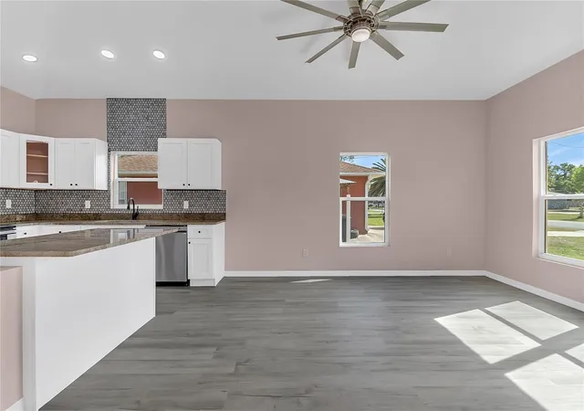 3rd image of 707 Hamilton St, New Smyrna Beach, FL 32168 | MLS# O6394391