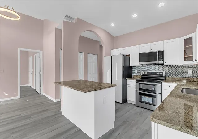 4th image of 707 Hamilton St, New Smyrna Beach, FL 32168 | MLS# O6394391