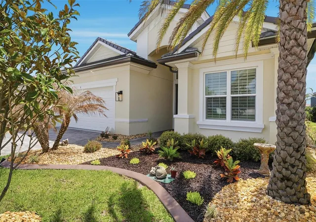 Photo 2 of Single family home for sale at 9 Del Palma Dr, Palm Coast, FL 32137 | MLS# FC317293 | Listing updated on 2026-10-01