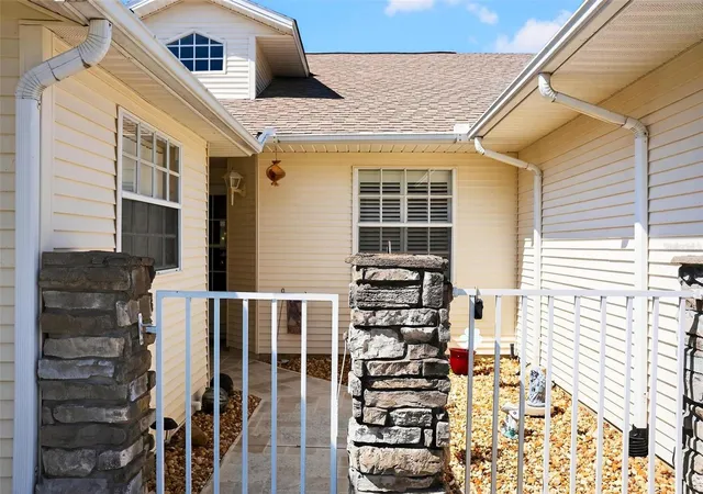 Photo 3 of Single family home for sale at 26627 Racquet Cir, Leesburg, FL 34748 | MLS# G5110237 | Listing updated on 2026-09-19