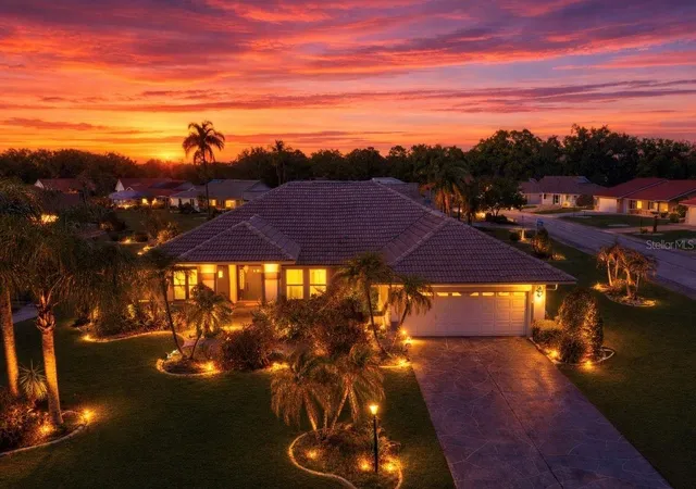 5th image of 2003 New Bedford Dr, Sun City Center, FL 33573 | MLS# TB8491524