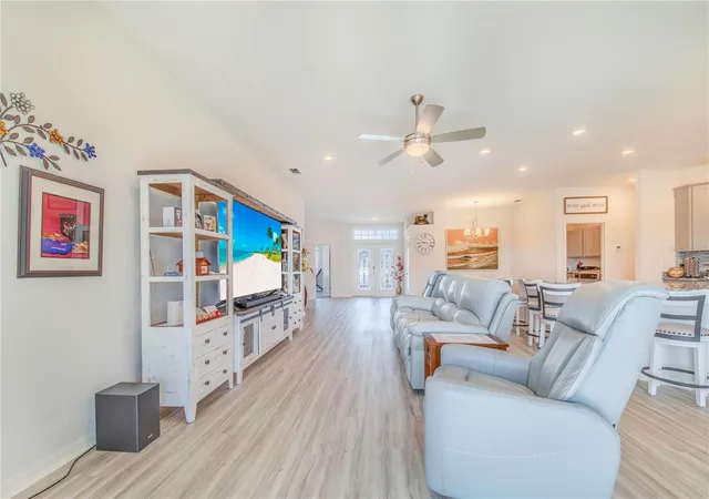 5th image of 1096 Sandpiper Loop, Winter Haven, FL 33881 | MLS# S5146706