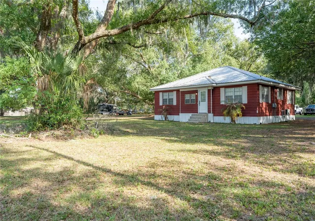 3rd image of 3520 Cribbs Dr, Mulberry, FL 33860 | MLS# L4960672