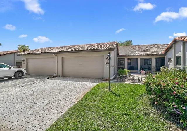 Homes for sale in Venice, FL | 892 Country Club Cir #50, Venice, FL 34293 | MLS# A4687901
