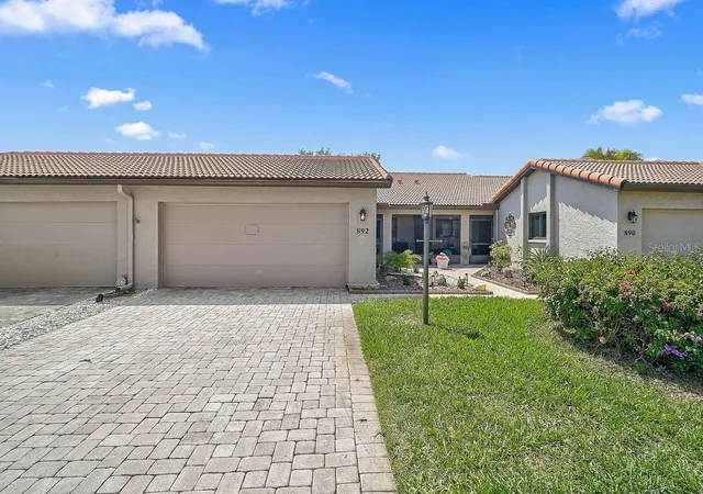 Homes for sale in Venice, FL | 892 Country Club Cir #50, Venice, FL 34293 | MLS# A4687901