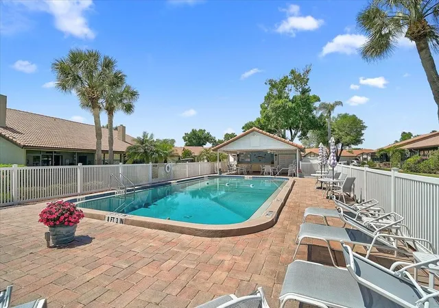 Homes for sale in Venice, FL | 892 Country Club Cir #50, Venice, FL 34293 | MLS# A4687901