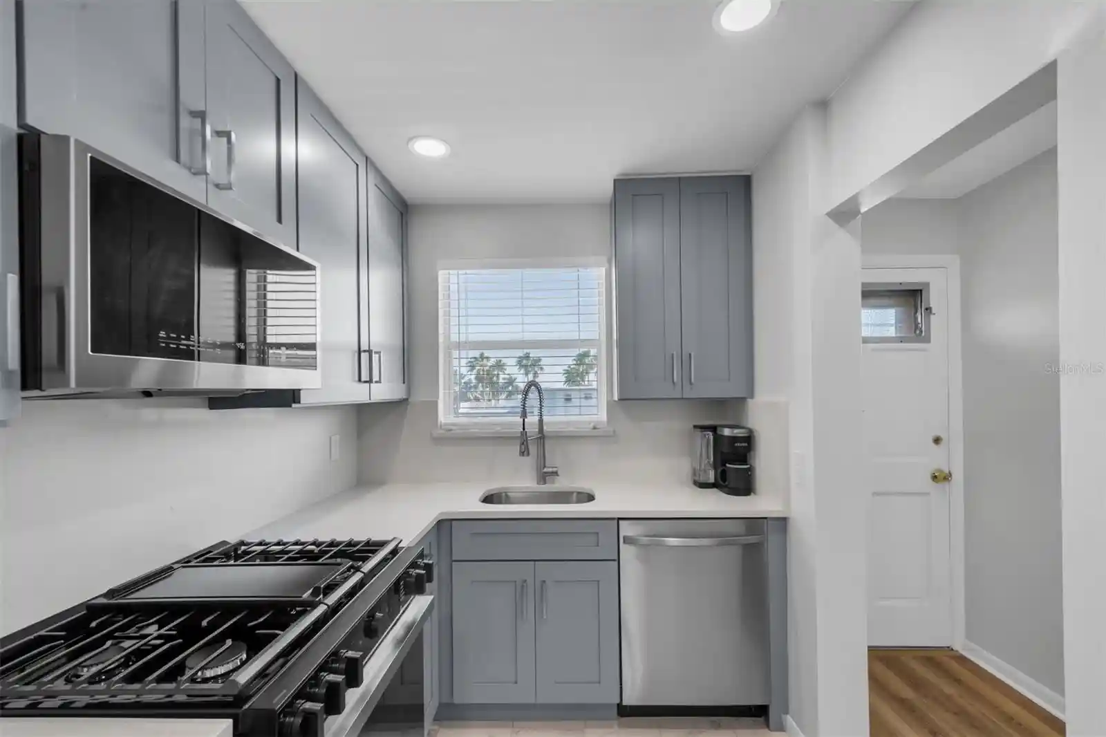 Listing Photo 1 - Condo for sale in 3128 59Th St S located at 3128 59Th St S, Gulfport, FL 33707 - Unit #303