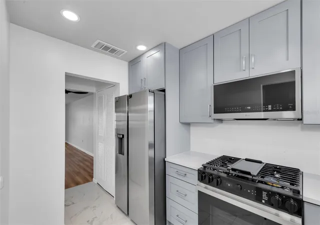 Photo 4 of Condo for sale at 3128 59th Street S #303, Gulfport, FL 33707 | MLS# TB8491595 | Listing updated on 2026-10-10