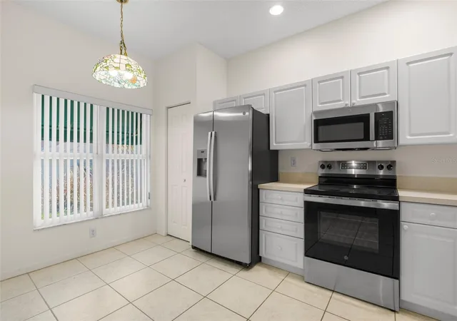 Listing Photo 5 - Condo for sale in building located at 6600 100Th Wy N, Seminole, FL 33708 - Unit #24B