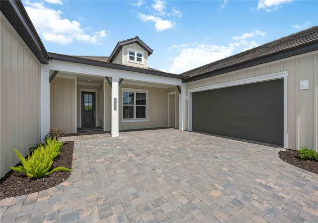 Photo 2 of Single family home for sale at 18185 Home Run Dr, Venice, FL 34293 | MLS# A4687926 | Listing updated on 2026-09-20