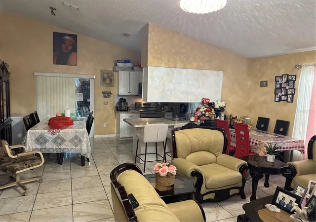 3rd image of 3407 Lake Tiny Cir, Orlando, FL 32818 | MLS# O6394534