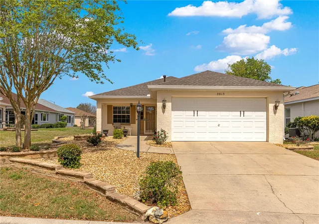 Photo 1 of Single family home for sale at 9815 SW 92nd Place Rd, Ocala, FL 34481 | MLS# OM721708 | Listing updated on 2026-09-21