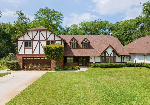 Photo 1 of Mansion for sale at 10721 Skyhawk Dr, New Port Richey, FL 34654 | MLS# W7884337 | Listing updated on 2026-07-10