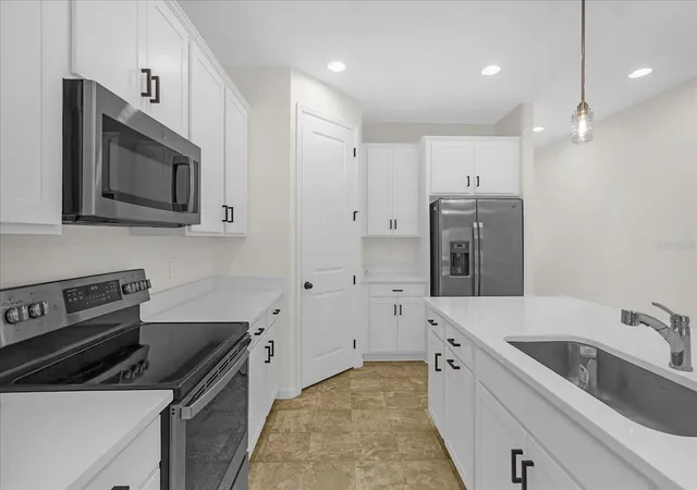 Photo 3 of Single family home for sale at 551 Lake Smart Blvd, Winter Haven, FL 33881 | MLS# S5146731 | Listing updated on 2026-09-02