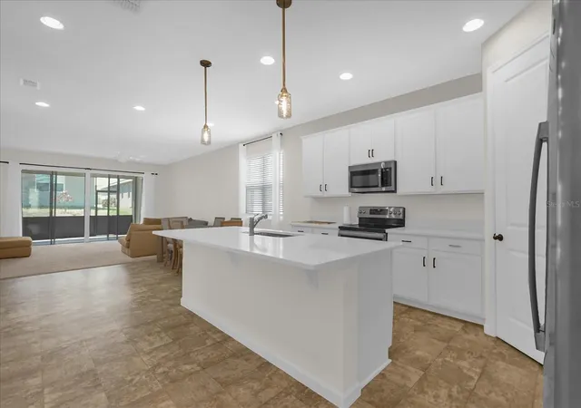 Photo 4 of Single family home for sale at 551 Lake Smart Blvd, Winter Haven, FL 33881 | MLS# S5146731 | Listing updated on 2026-09-02
