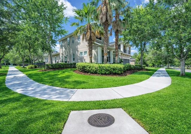 Photo 2 of Sale Pending at 5117 Longspur Ct, Lithia, FL 33547 | MLS# TB8491717 | Listing updated on 2026-09-02