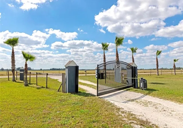 Homes for sale in Myakka City, FL | 35495 Singletary Rd, Myakka City, FL 34251 | MLS# A4687955