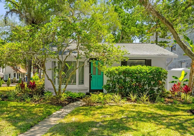 Homes for sale in Tampa, FL | 2118 S Venus St, Tampa, FL 33629 | MLS# TB8491739