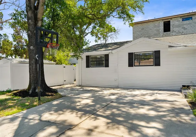 Homes for sale in Tampa, FL | 2118 S Venus St, Tampa, FL 33629 | MLS# TB8491739