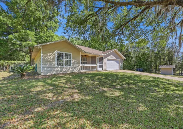 Homes for sale in Hawthorne, FL | 347 Ashley St, Hawthorne, FL 32640 | MLS# GC538946