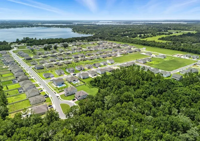 4th image of 5079 Northern Dove Ave, Mount Dora, FL 32757 | MLS# O6394603