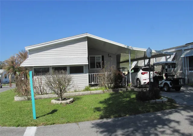 Photo 2 of Sale Pending at 102 Newcastle Blvd, Haines City, FL 33844 | MLS# L4960684 | Listing updated on 2026-09-04