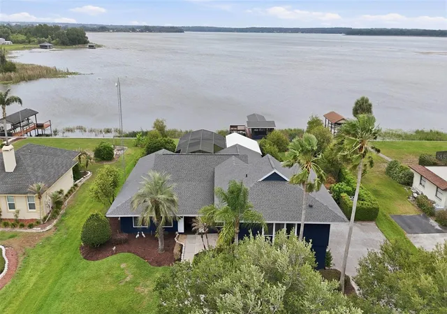 Photo 2 of Single family home for sale at 29116 Beauclaire Dr, Tavares, FL 32778 | MLS# G5110271 | Listing updated on 2026-10-06