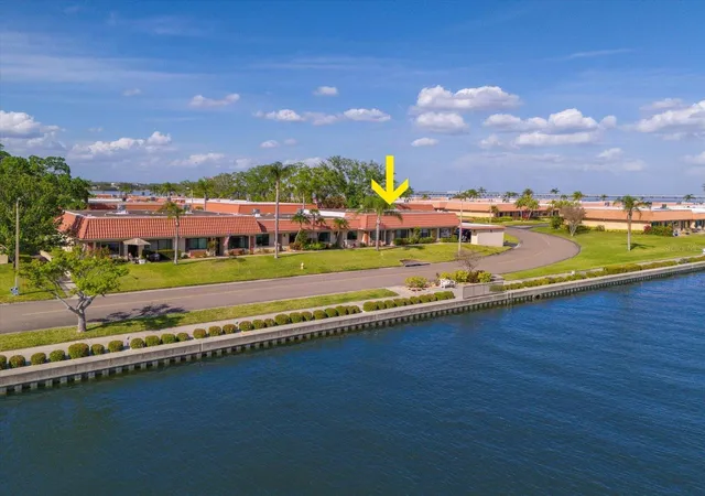 3rd image of 19029 Us Hwy 19 N, Clearwater, FL 33764