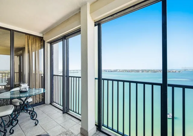 4th image of 6287 Bahia Del Mar Cir #1202, Saint Petersburg, FL 33715 | MLS# TB8491764