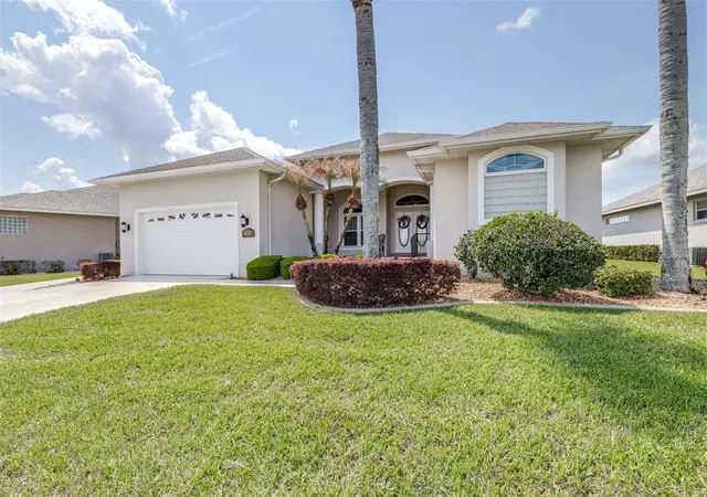 Photo 1 of Single family home for sale at 6758 Huntington Hills Blvd, Lakeland, FL 33810 | MLS# L4960686 | Listing updated on 2026-09-28