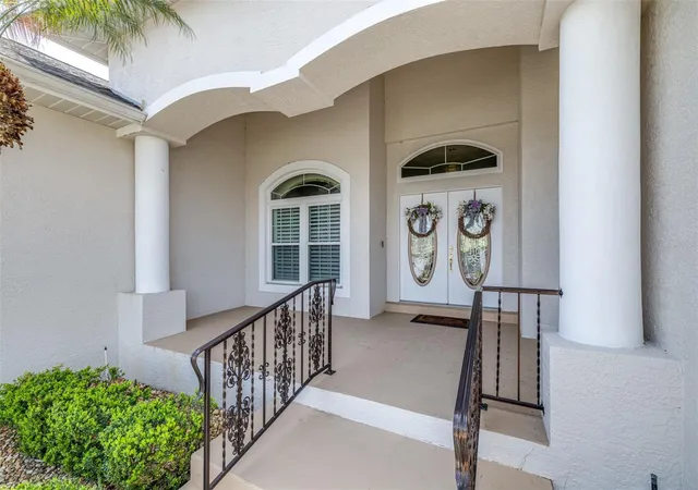 Photo 3 of Single family home for sale at 6758 Huntington Hills Blvd, Lakeland, FL 33810 | MLS# L4960686 | Listing updated on 2026-09-28