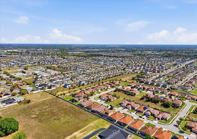 Photo 4 of Single family home for sale at 367 Villa Sorrento Cir, Haines City, FL 33844 | MLS# O6394626 | Listing updated on 2026-08-11