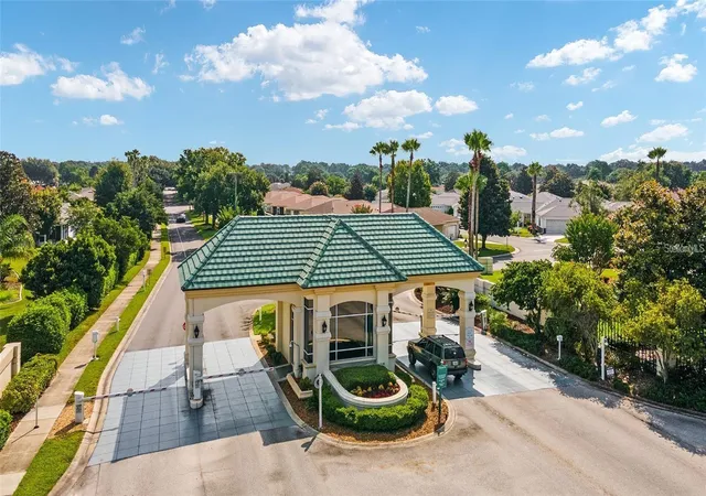 Homes for sale in Summerfield, FL | 14160 Se 85th Ave, Summerfield, FL 34491 | MLS# OM721734