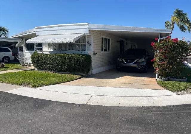 Photo 2 of Manufactured home for sale at 11300 124th Avenue #95, Largo, FL 33778 | MLS# TB8491797 | Listing updated on 2026-09-28