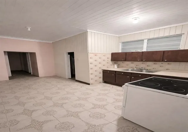 Homes for sale in Guayama, PR | 46 N Calle Barcelona, Guayama, PR 00784 | MLS# PR9120282