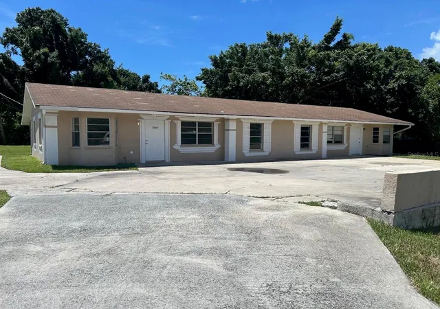 2nd image of 1031 30th Ave E, Bradenton, FL 34208 | MLS# A4687988