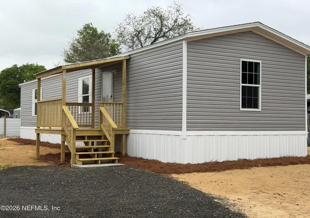 Photo 3 of Manufactured home for sale at 213 Milton Ave, Interlachen, FL 32148 | MLS# S5146756 | Listing updated on 2026-09-17
